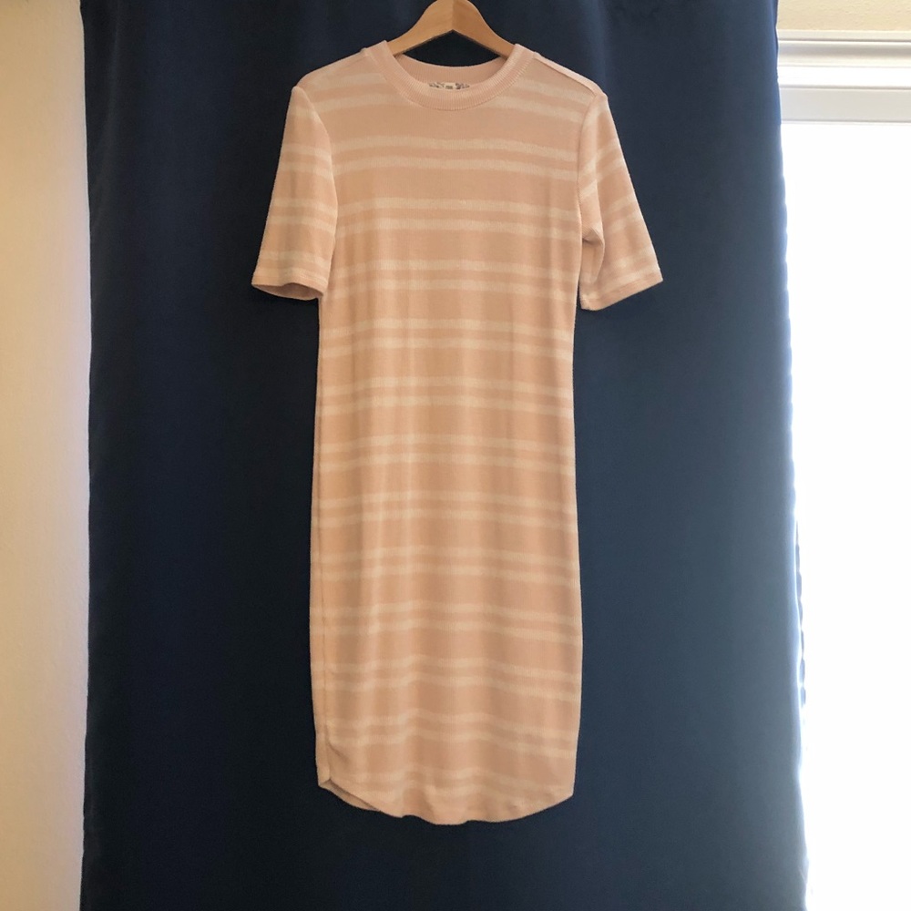 🌸 Pink & White Striped Dress
